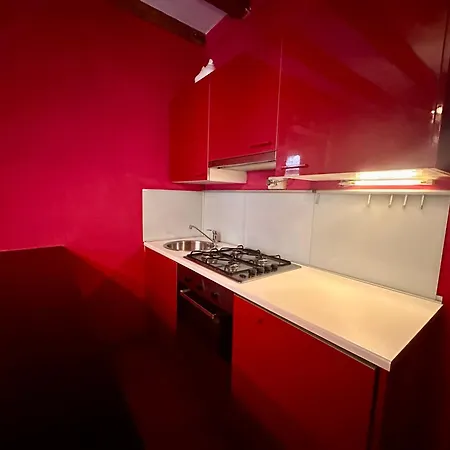 La Vie En Rouge - Porta Venezia * Milan