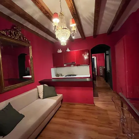 Apartment La Vie En Rouge - Porta Venezia Milan