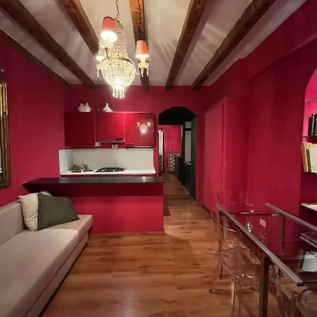 La Vie En Rouge - Porta Venezia Apartment